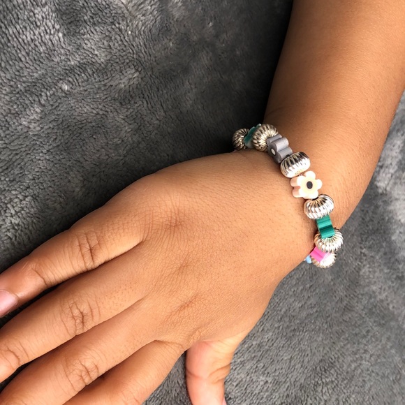 🌹Toddler flower bomb bracelet 🌹 - Picture 4 of 4